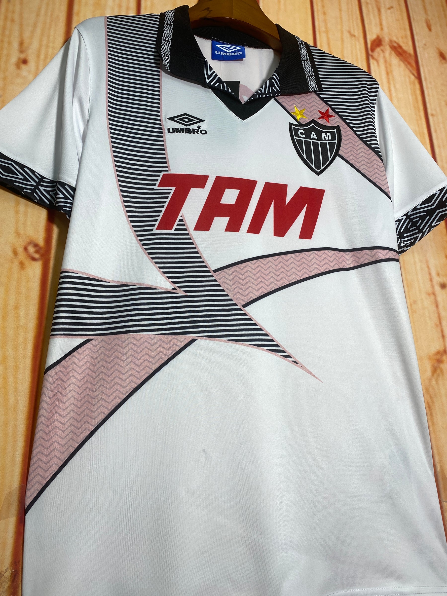 Atletico Mineiro Retro Away 1996 Jersey Tam - Umbro
