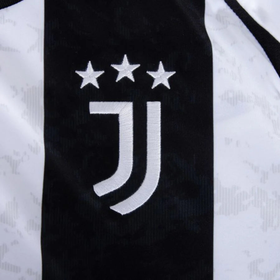 Juventus 2024/25 I Home YILDIZ #10 - Patchs UCL UEFA  Foundation (Official Printing)