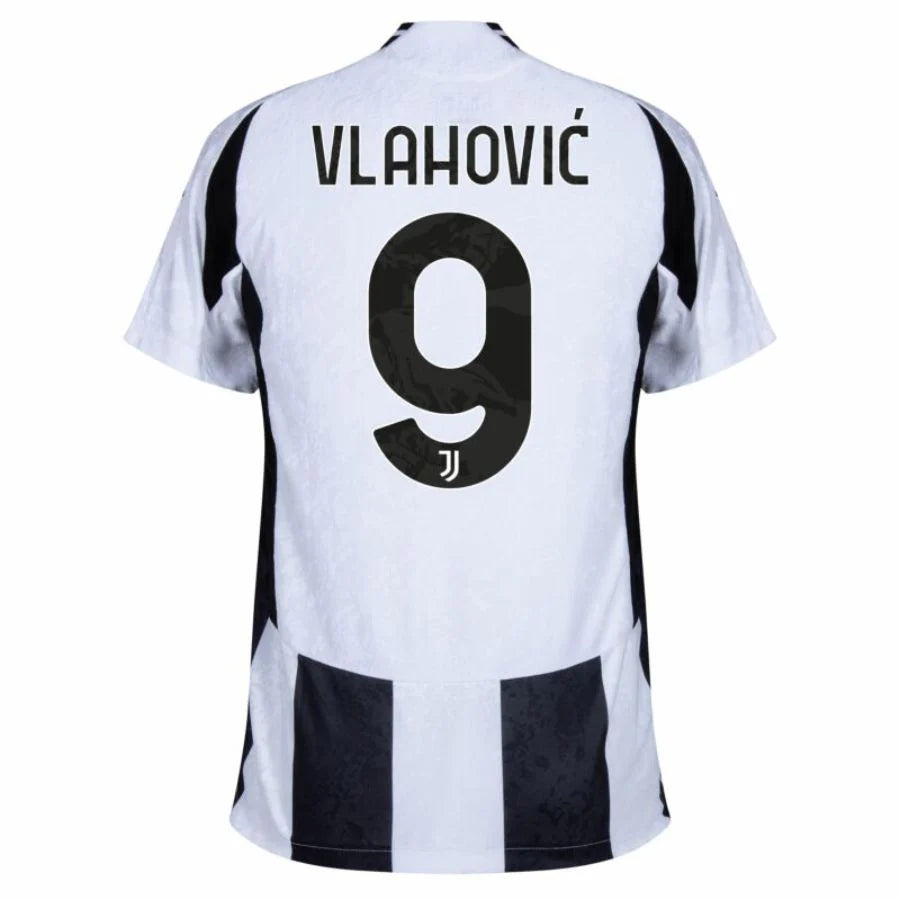 Juventus 2024/25 I Home VLAHOVIC #9 - Patchs UCL UEFA  Foundation (Official Printing)