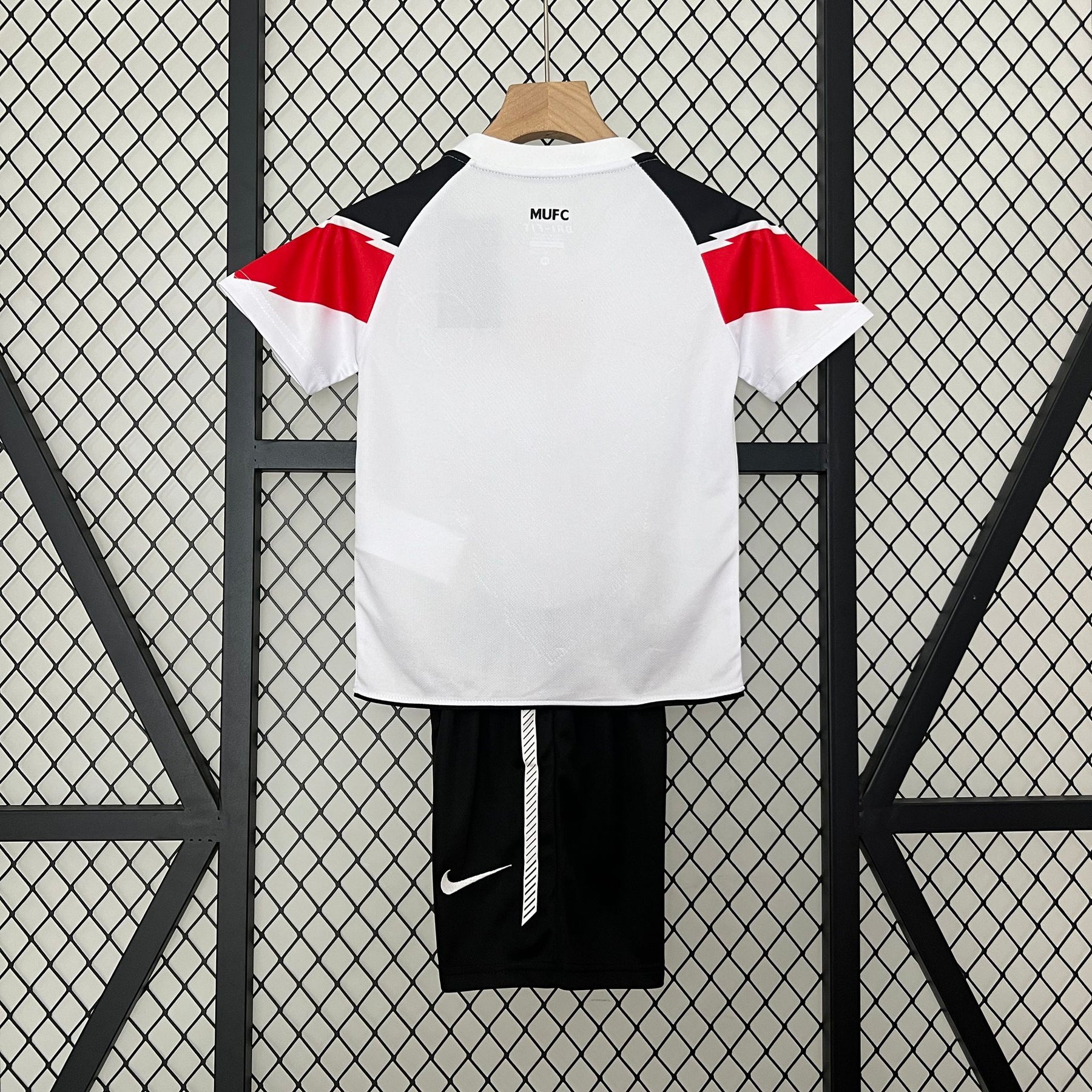 Kit Kids Retro Manchester United Away Jersey 2011/12