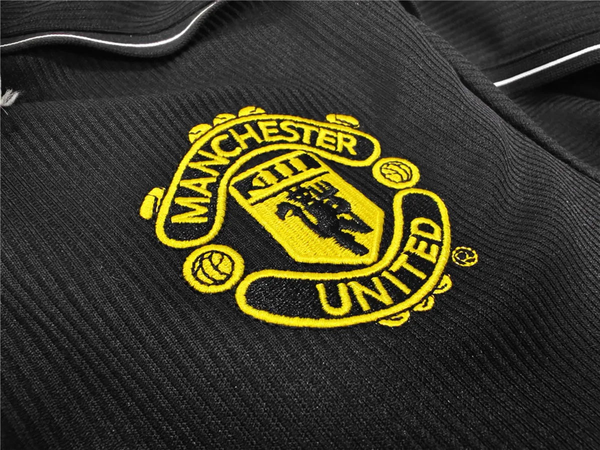 Mens Manchester United Retro Black Jersey 1998/99